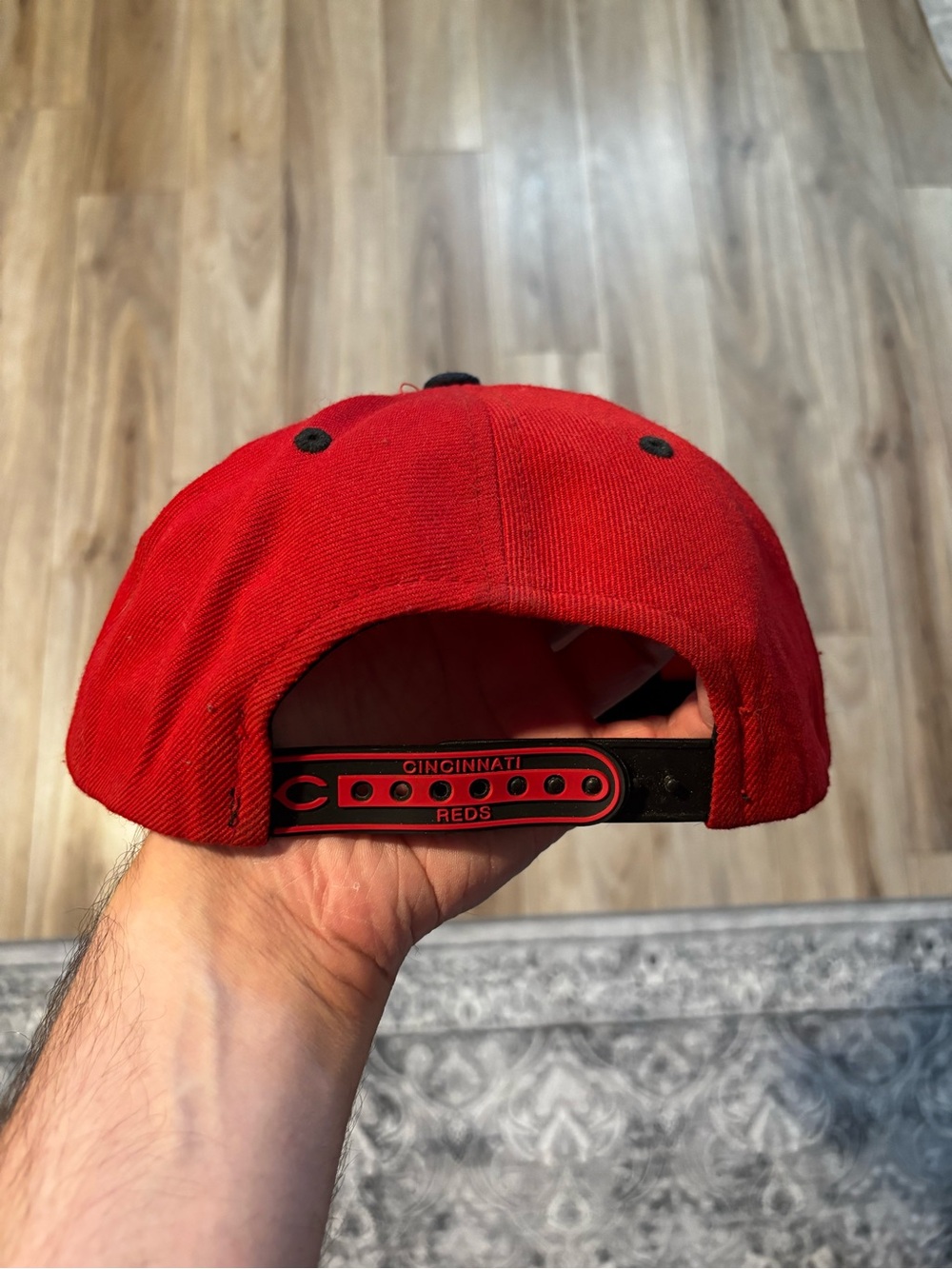 SnapBack Cincinnati Reds Cooperstown Collection Hat - Picture 2 of 4